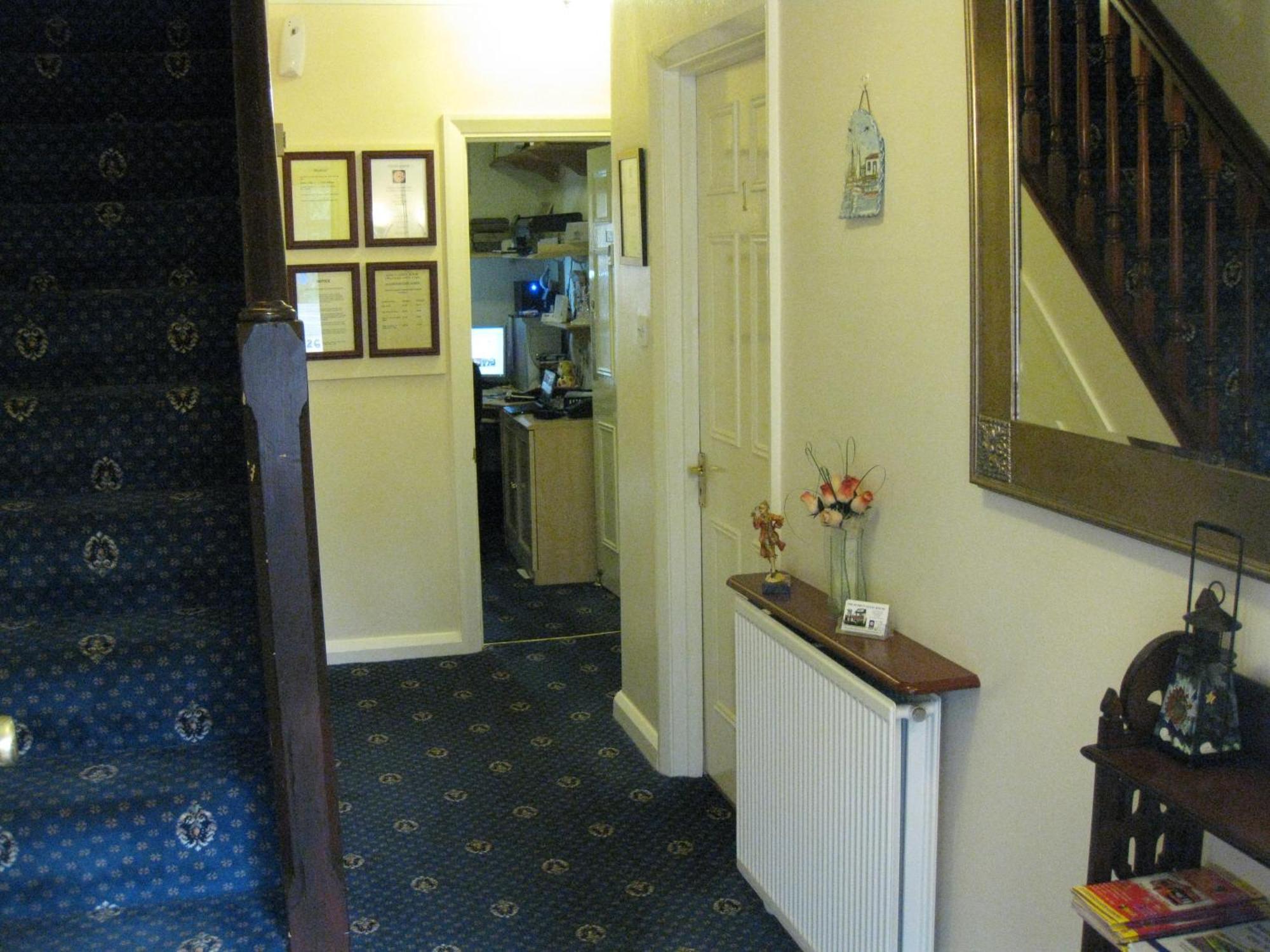 Penryn Guest House, Ensuite Rooms, Free Parking And Free Wifi Stratford-upon-Avon Exteriér fotografie