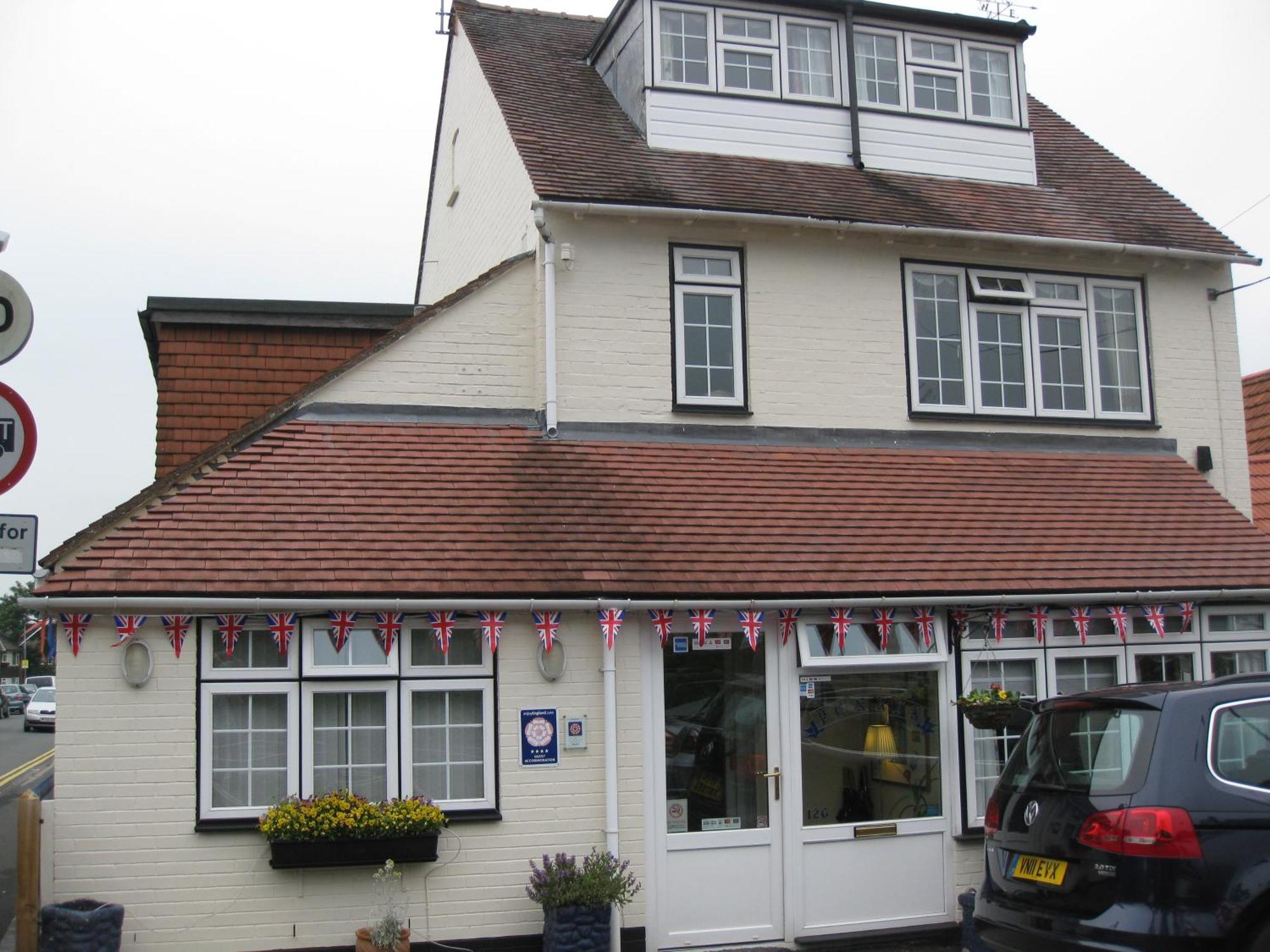 Penryn Guest House, Ensuite Rooms, Free Parking And Free Wifi Stratford-upon-Avon Exteriér fotografie