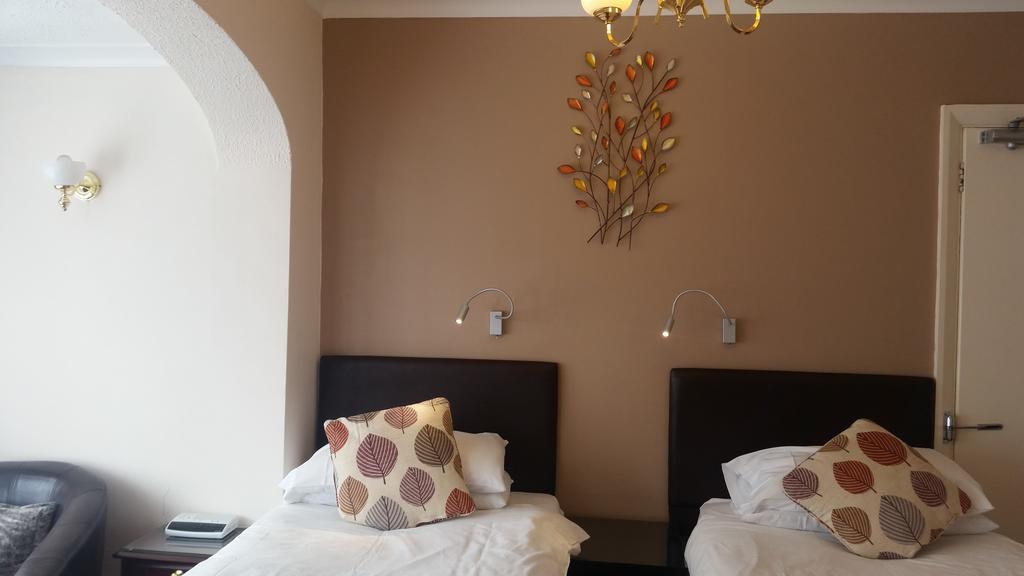 Penryn Guest House, Ensuite Rooms, Free Parking And Free Wifi Stratford-upon-Avon Exteriér fotografie