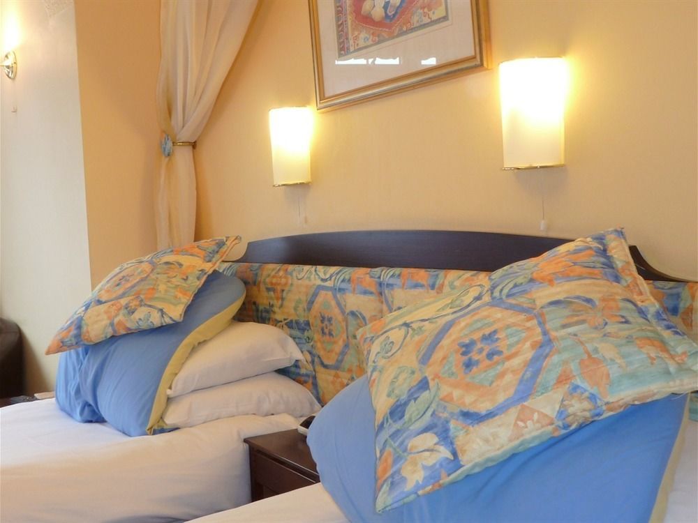 Penryn Guest House, Ensuite Rooms, Free Parking And Free Wifi Stratford-upon-Avon Exteriér fotografie