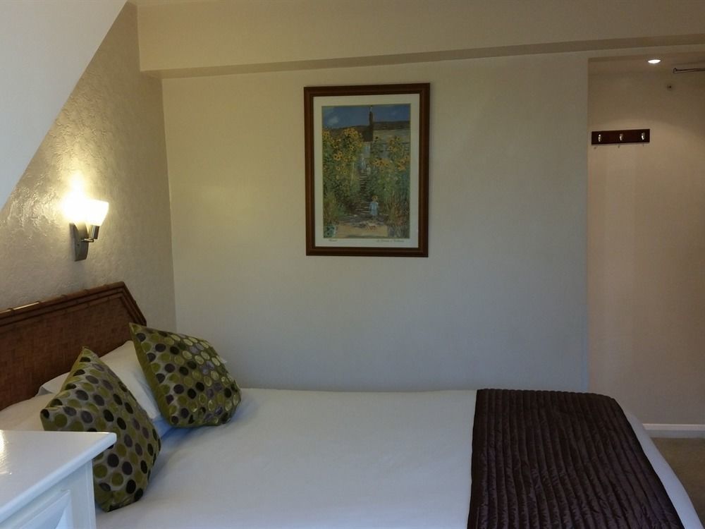 Penryn Guest House, Ensuite Rooms, Free Parking And Free Wifi Stratford-upon-Avon Exteriér fotografie